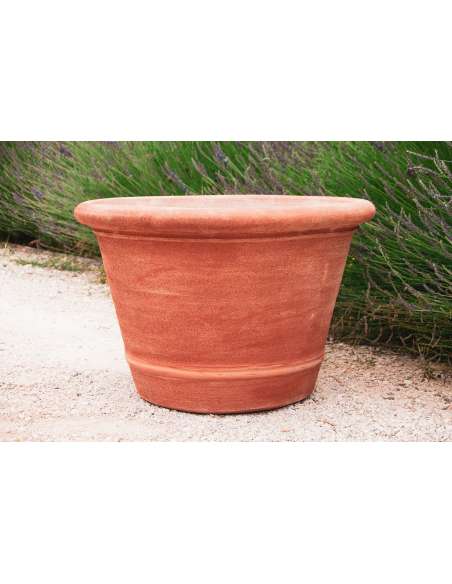 Vase toscan conique
